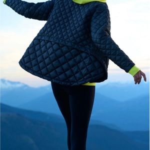 Athleta whisper featherless puffer jacket